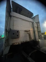 Scania 113 1992 года. Грузовой седельный тягач. На ходу или нет — неизвестно. Дефекты ЛКП, ржавчина, течь воды в салон, масляное запотевание в районе гидроцилиндра подъема кабины. Более подробное техническое состояние выясняйте самостоятельно в ходе осмотра.