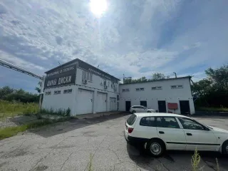 Автосервис и мойка 8777 кв. м Хабаровский край 6/8 долей в недвижимом имуществе: Автосервис, кадастровый номер 27:23:0050507:127 площадь 459,70 кв. м; Автомобильная мойка, кадастровый номер 27:23:0050507:128 площадь 414,30 кв. м; Земельный участок, кадастровый номер 27:23:0050507:138 площадь 3…