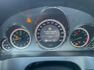 Mercedes-Benz E-Klass 2009 года, 204 л.с., 220000 км, АКПП. Автомобиль Mercedes-Benz E250CGI, 2009 года выпуска, VIN WDD2073471F022992, государственный регистрационный знак Т095ТВ/55.