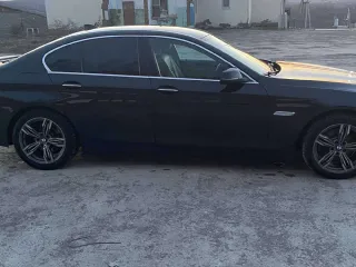 BMW 528i xDrive, 2014, VIN: Х4Х5А76460D364355. Легковой автомобиль, марка: BMW 528i xDrive, год изготовления: 2014, VIN: Х4Х5А76460D364355, вид собственности: индивидуальная, пробег 221229 км. Находится в залоге у АО Азиатско-Тихоокеанский Банк.