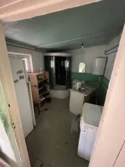 1/4 доли здания, 135,5 кв.м., Ставропольский край, с кадастровым номером 26:13:120201:229, находящийся по адресу: Ставропольский край, Благодарненксий р-н., х. Большевик, ул. Виноградная, д. 2