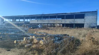Комплекс недвижимости, 4 746,4 кв. м, Свердловская область. Здание склада технических материалов (216,5 кв. м, кад. № 66:56:0116002:1915), здание шпалотарного цеха (972,8 кв. м, кад. № 66:56:0116002:1925), здание РММ (346,5 кв. м, кад. № 66:56:0116002:1911), здание котельной (79,2 кв. м, кад. №…