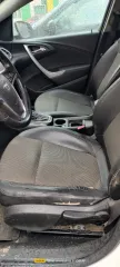 Opel Astra, 2012 года, регистрационный номер А326РО37, VIN: XUFPE6ED2D3001032, является предметом залога, залоговый кредитор ООО КБ «Аксонбанк» (правопреемник – ООО «Легат»).