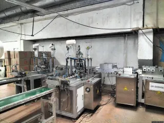 Линия по производству одноразовых медицинских масок ZY-K1, 2020 год. Модель ZY-K1 Automatics. Технические характеристики: напряжение 220 V, мощность 1.0 kW, рабочее давление 0.6 MPa, ультразвуковая частота 20 kHz, производительность 100–120 шт./мин, габаритные размеры 690035502000 мм, размер…