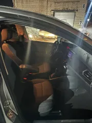 Volkswagen Polo 2021 auto, model POLO, god vypuska 2021, VIN XW8ZZZCKZNG003976, komplektatsiya: 4 steklopodyomnika, podogrev perednih sideniy, podogrev lobovogo stekla, elektroprivod, podogrev zerkal, odnozonnyj klimat-kontrol, multimedia, v reestre taksi. Oznakomitsya s imushchestvom i…