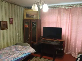 Квартира с кадастровым номером 10:19:0010119:109, расположенная по адресу: Республика Карелия, Муезерский район, поселок городского типа Муезерский, улица Октябрьская, дом 43, квартира 2, площадь 36,4 м², общая долевая собственность 1/3.