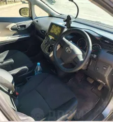 Toyota Wish 2010 года выпуска, номер кузова ZGE200077648. Автомобиль находится в залоге.