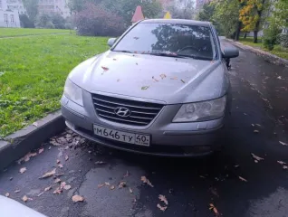 Hyundai Sonata, 2008 года, 174 лс, 450000 км, АКПП еще легковой автомобиль Hyundai Sonata; цвет – СЕРЫЙ; идентификационный номер (VIN – KMHEU41DP9A633825; год изготовления – 2008; автомобиль изношен, требует ремонта подвески, тормозов и кузова (ржавый)