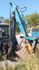 Экскаватор ЭО-2621В-3 на базе трактора «Беларус 82.1». Заводской номер машины – 2302/82100197. Двигатель №520481, коробка передач №328774, основной ведущий мост №627691/150251-04. Год изготовления – 2010, цвет – синий, мощность двигателя – 59,6 (81) л.с., конструктивная масса – 6700 кг, вид…