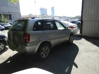 Toyota RAV4, 2004 года, 150 л.с., 280000 км, полный привод. Автомобиль легковой, марка: Toyota, модель: RAV4, VIN: JTEHH20V006127441, гос. рег. номер: А199ЕО774, год изготовления: 2004.