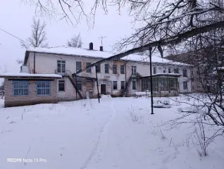 Здание, расположенное по адресу: Новгородская область, Новгородская область, муниципальный район Маловишерский, городское поселение Большевишерское, поселок Большая Вишера, улица Первомайская, дом 11,  общей площадью 808,7 кв.м, с кадастровым номером 53:08:0031605:168, назначение: нежилое В…