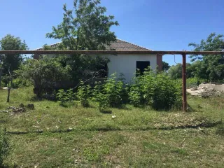 1/2 доли дома и участков, 1137 кв.м, Краснодарский край. 1/2 доля дома и 1/2 доля земельного участка в Краснодарском крае еще 1/2 доля дома и 1/2 доля земельного участка в Краснодарском крае еще 1/2 доля земельного участка, площадь 1137 +/- 24 кв.м., адрес (местонахождение): Россия, край…