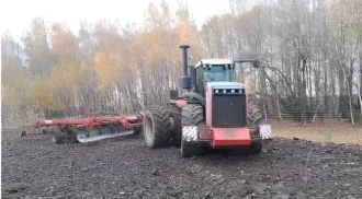 Трактор сельскохозяйственный колесный тип 2000 4WD вариант RSM 2400, 2021 года.