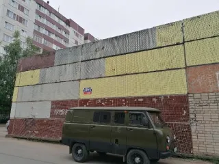 Здание теплоузла 302 кв.м, Псков (г. Псков, Рижский пр., д.83-б), в том числе: одноэтажное здание (наименование: "Здание теплоузла") с КН 60:27:0080206:3898, общей площадью 302 кв. м и земельный участок с КН 60:27:0080206:3916, площадью 644 кв. м. Конструктивные характеристики здания: подземная…