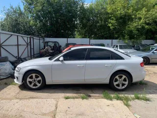 Audi A4 2014 года, 170 л.с., 221000 км, АКПП, белый цвет, VIN WAUZZZ8K5FA004603, двигатель CJE 084974, мощность 170 л.с. (125 кВт), рабочий объём 1798 куб. см, разрешённая максимальная масса 2020 кг, масса без нагрузки 1519 кг.