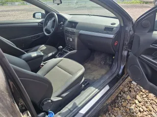 Opel Astra 2006 года. VIN W0L0AHL0875047418. Автомобиль находится в залоге.