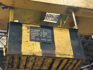 Электромостовой кран 5т 1958 года выпуска, инвентарный номер 221814. Внешне не разукомплектован, возможно отсутствие деталей.