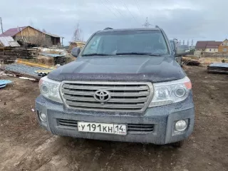 Toyota Land Cruiser 200, 2012г.в., VIN JTMHV05J004072248. Местонахождение: РС(Я), г. Якутск, хранитель ООО «АСАД». Собственник Территориальное управление Федерального агентства по управлению государственным имуществом в РС(Я) Toyota Land Cruiser 200, 2012г.в., VIN JTMHV05J004072248…