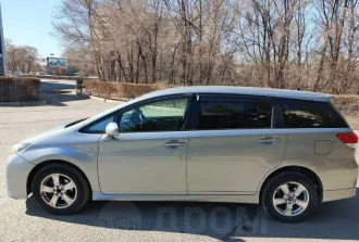 Toyota Wish 2010 года выпуска, номер кузова ZGE200077648. Автомобиль находится в залоге.