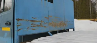 Грузовой бортовой автомобиль ЗИЛ-43360, 2007 г.в., VIN XTZ43336073496353, синий. Пробег: 113923 км. Наличие ПТС: есть.