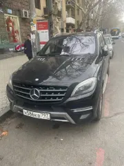 Mercedes-Benz M-Класс, 2015 года, 333 лс, 266 000 км, полный привод, АКПП. Автомобиль марки/модели Мерседес Бенз/Mercedes-Benz ML 400 4MATIC, VIN: WDC1660561A556400, год выпуска 2015, цвет автомобиля: Чёрный, салон - кожаный, климат-контроль