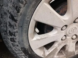 Toyota Noah 2004 года, черный цвет, государственный регистрационный знак Р969АХ04, номер кузова AZR650082366. ПТС отсутствует, наложен арест и запрет регистрационных действий.