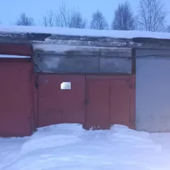 Нежилое помещение, площадью 17.7 кв. метра, с кадастровым номером 29:26:000000:1115 в праве собственности
Находящаяся по адресу: Архангельская область, г. Новодвинск, ул. Ворошилова, район жилого дома №37 "а"
На имущество наложены ограничения пристава в виде запрета на регистрационные действия