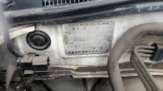 Nissan Expert 2003 года выпуска, белый цвет. Номер кузова VW11-524077, госномер Н249МР03. Тип - легковой, категория B. Двигатель бензиновый, объем 1.8 л (1769 см³), мощность 125 л.с. (93.75 кВт). Экологический класс 2. Разрешенная максимальная масса 1820 кг, масса без нагрузки 1210 кг. Назначение…