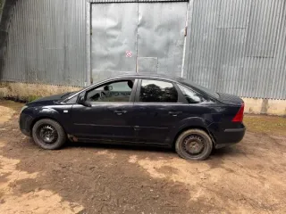 Ford Focus Седан 2005 года Пробег 255633 км Объем двигателя 2 0 л Механическая коробка передач Передний привод Государственный номер К 236 ХС 777 Мощность двигателя 145 л с VIN X9F4XXEED45G65142 Экологический класс Евро 5 Дата регистрации номера 2016 10 24
