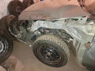 Nissan Almera Classic 2010 года, седан. VIN: KNMCSHLASBP812923. Двигатель QG16, номер 337940P, бензиновый, объем 1600 см³, мощность 78.7/107 л.с. Кузов KNMCSHLASBP812923, цвет серо-зеленый. ПТС 77 УЕ 472788, регистрационный номер М 295 ТМ 76.