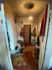 Доля дома 92,2 м² и доля участка 792 м², Свердловская обл. 1/2 доля дома и 1/2 доля земельного участка в Свердловской обл. еще 1/2 доля дома и 1/2 доля земельного участка в Свердловской обл. еще 1/2 доля в праве на жилое здание, площадь: 92,2кв.м., кадастровый номер: 66:27:1101027:240 и 1/2 доля в…