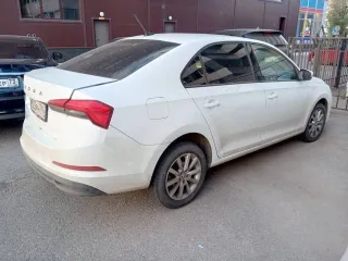 Skoda Rapid 2021 125 лс 131550 км АКПП Марка, модель: Skoda Rapid; год выпуска: 2021; идентификационный номер (VIN): XW8AT4NH8NK100896