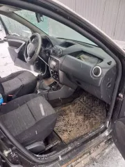 Renault Duster 2012 года, черный, пробег 404562 км, Волгоградская область, Суровикино. VIN X7LHSRH8547874325. Состояние неудовлетворительное, не на ходу, требуется капитальный ремонт двигателя.