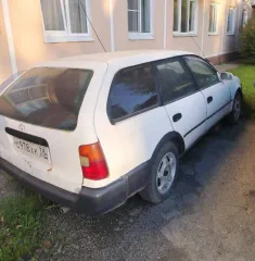 Toyota Corolla 2000 года, 91 лс. Номер кузова EE1040041713, гос. номер С 978 ХК 38.