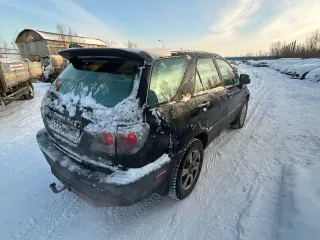 Lexus RX 2001 года, 223 лс, 275000 км, полный привод, АКПП. Легковой автомобиль: Lexus RX300, год изготовления: 2001, легковой универсал, г/н: А372МН155, цвет: черный, VIN: JTJHF10U010198958, ПТС 39 УК 884981, СТС 99 43 084566. (Ходовая часть под замену, сальники передних приводов под замену, свечи…