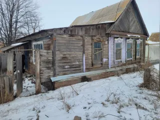 Доля 1/4 в жилом доме 60.1 кв.м, Астраханская обл. Доля в праве на жилой дом, площадь 60.1 кв.м, назначение: жилое, количество этажей: 1, адрес (местонахождение): 414038, Астраханская обл., г Астрахань, ул. Якобинская, д 71, кадастровый (условный) номер: 30:12:040755:24, размер доли: 1/4. С…