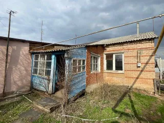 Жилое помещение площадью 37,5 кв.м., кадастровый номер 56:21:2901001:1160; земельный участок, вид разрешенного использования: для ведения личного подсобного хозяйства площадью 1 071+/- 23 кв.м., кадастровый номер 56:21:2901003:380. Местонахождение: Оренбургская область, Оренбургский район, п…