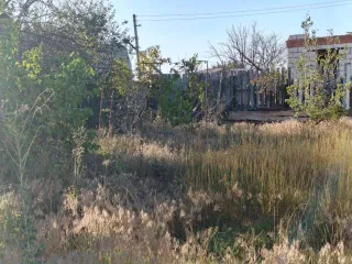 Земельный участок площадью 500 кв.м, Астраханская область, Приволжский район, СНТ "Монтажник второго Аксарайского монтажного управления", участок 29. Кадастровый номер: 30:09:100101:325. На участке расположена постройка, не зарегистрированная в ЕГРН. Все риски, связанные с неполным ознакомлением с…