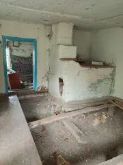 2/3 доли дома, 34 кв.м, и 2/3 доли земельного участка, 3300 кв.м, Брянская область, Мглинский район. Доля в праве 2/3 на земельный участок. Площадь: 3300 кв.м. Адрес: Российская Федерация, Брянская область, муниципальный район Мглинский, сельское поселение Краснокосаровское, деревня Слобода, улица…