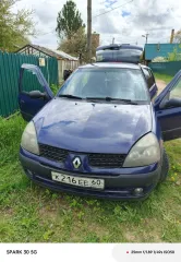 RENAULT Clio 2002, автомобиль марки RENAULT модель Clio 2002 г.в. VIN-номер VF1BB1L0A26353674, по предварительному согласованию с организатором торгов по тел. 8(911)372-00-12 или по электронной почте: pskovpravozashchitnik@mail.ru.