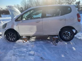 Honda Fit 2002, транспортное средство марки Honda модель Fit 2002 г.в., номер кузова GD11103654. В залоге у ПАО «Совкомбанк». Ознакомиться с документами, порядком, сроками и условиями продажи имущества должника, характеристиками имущества можно на электронной площадке, определенной в настоящем…