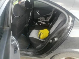 Nissan Primera 1.6 2007 года, черный цвет. VIN: SJNFAAP12U2313909, ПТС: 99 49 823711, госномер: С325АЕ196. Двигатель бензиновый QG16-087203Q, мощность 109 л.с. (80,1 кВт), объем 1597 см³. Экологический класс нулевой, разрешенная максимальная масса 1940 кг, масса без нагрузки 1396 кг.