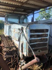 Гусеничный трактор VGTZ DT-75, 1985, заводской номер 569969, гос. номер РВ0898 код 62, категория Е, коробка передач не учитывается, основной ведущий мост не учитывается, кузов № 569969, цвет кузова синий, двигатель А-41, № 823617, мощность 66,2 л.с. (кВт), тип движителя гусеничный, конструктивная…