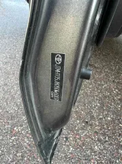 Toyota Land Cruiser 200, 2009 г.в., VIN – JTMHT05J805056007, ПТС 78УЕ 937622; цвет кузова серый; 288 л.с.; тип двигателя бензиновый; категория ТС В, экологический класс четвертый, имущество обременено залогом Сырцова Сергея Анатольевича.
