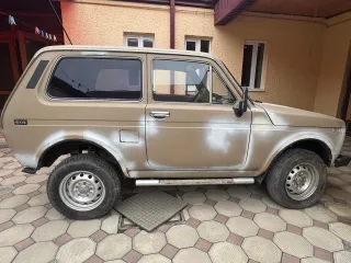 ВАЗ 2121 1991, автомобиль марки ВАЗ модель 2121 1991 г.в., VIN-номер XTA212100M0847858. Ознакомление с имуществом в рабочие дни с 10:00 до 18:00 по московскому времени по согласованию по тел 89992486766, эл.почта sales@flbankrot.ru. Дата, время и место согласовываются по телефону.