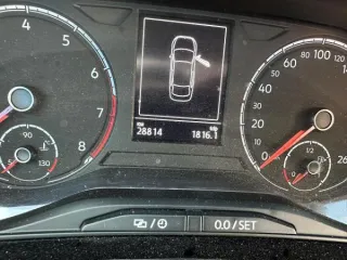 Volkswagen Polo седан 2022 года выпуска, белого цвета, механическая коробка передач, пробег 28 814 км, государственный номер В331МХ761, VIN XW8ZZZCKNG02782, находится в залоге. Местоположение: Ростовская область, г. Ростов-на-Дону.