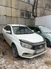 Lada Vesta, 2019 года, 106 л.с., 166157 км. Легковой автомобиль, VIN XTAGFL110LY402545, механическая коробка передач, отсутствует аккумулятор. Возможно потребуется капитальный ремонт ДВС. Находится в залоге у АО "ТБанк".