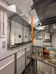 Оборудование для сыроварни в составе 55 позиций, де-факто входящее в состав и являющееся частью единого производства, расположенного по адресу: Вологодская область, Череповецкий район, Нелазское сельское поселение, деревня Шулма, улица Школьная, дом 10. Точное наименование, состав и количество…