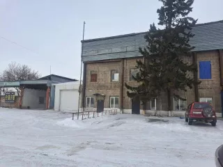 1/4 доли земельного участка, КН 24:39:0101002:251, Красноярский край, Ужурский р-н, г. Ужур, ул. Победа Социализма, 115, стр. 1. Площадь 1595 +/- 14 кв.м. 1/4 доли нежилого здания, КН 24:39:0101002:562, адрес: Красноярский край, Ужурский р-н, г. Ужур, ул. Победа Социализма, 115, стр. 1. Площадь…