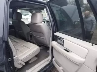 Lincoln Navigator, VIN: 5LMFL28517LJ21621, 2007 г., 304 л.с., черный.